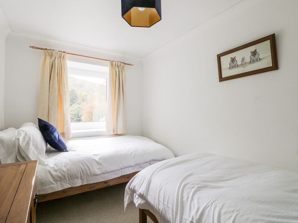 Raincliffe Manor