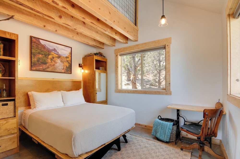 Apple Valley Cabin w/ Views, Dogs Welcome view 2