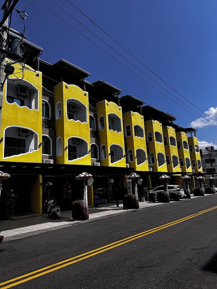 ZHIBEN SUNFLOWER BED AND BREAKFAST