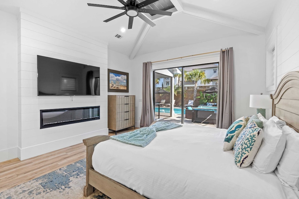 30A Happy by the Sea by Avantstay Pool, Golf Cart, Bikes