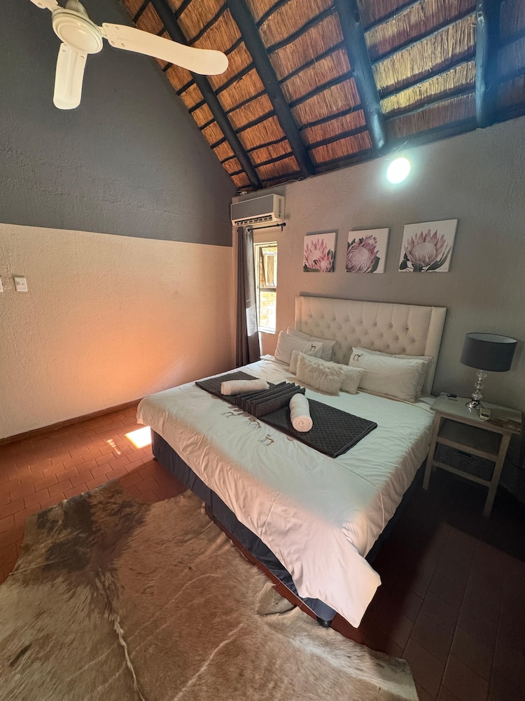 Singwe Private Safari lodge