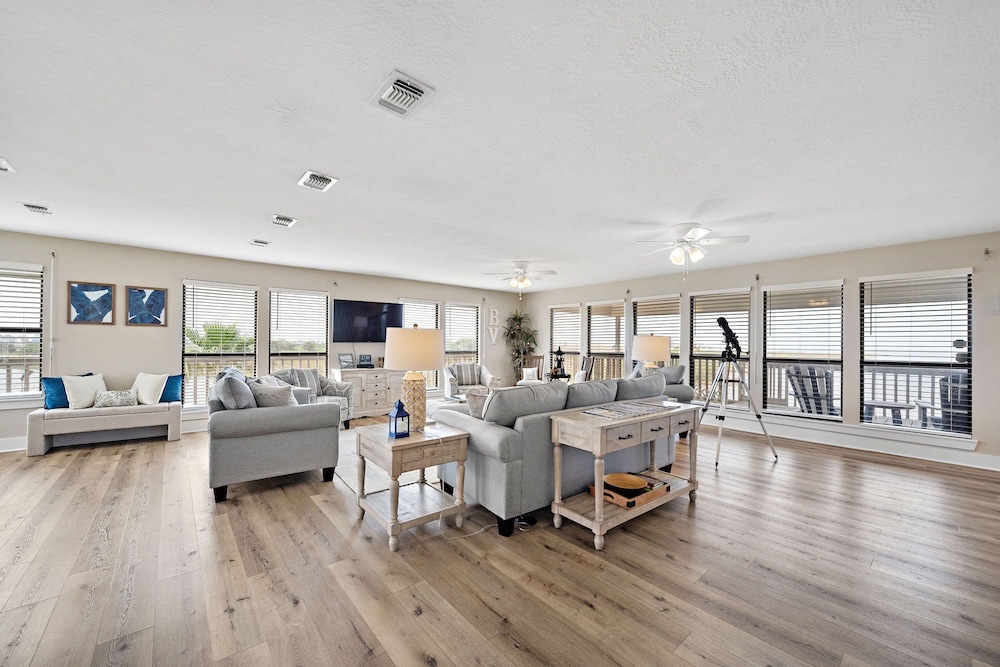 Bay Vista by Ryson Vacation Rentals