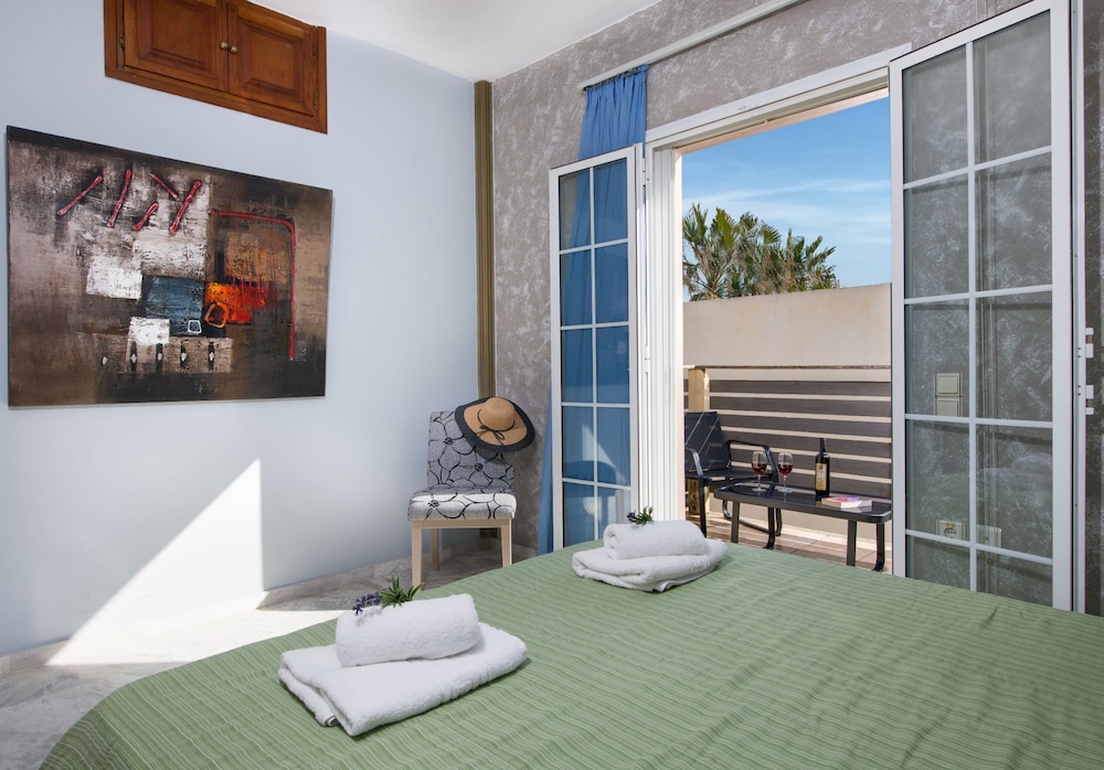 Grecian Villa Poseidon view 4