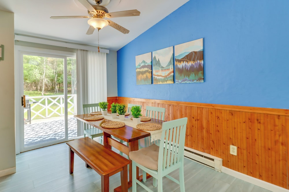 Community Pools & Hot Tub: Albrightsville Cottage!