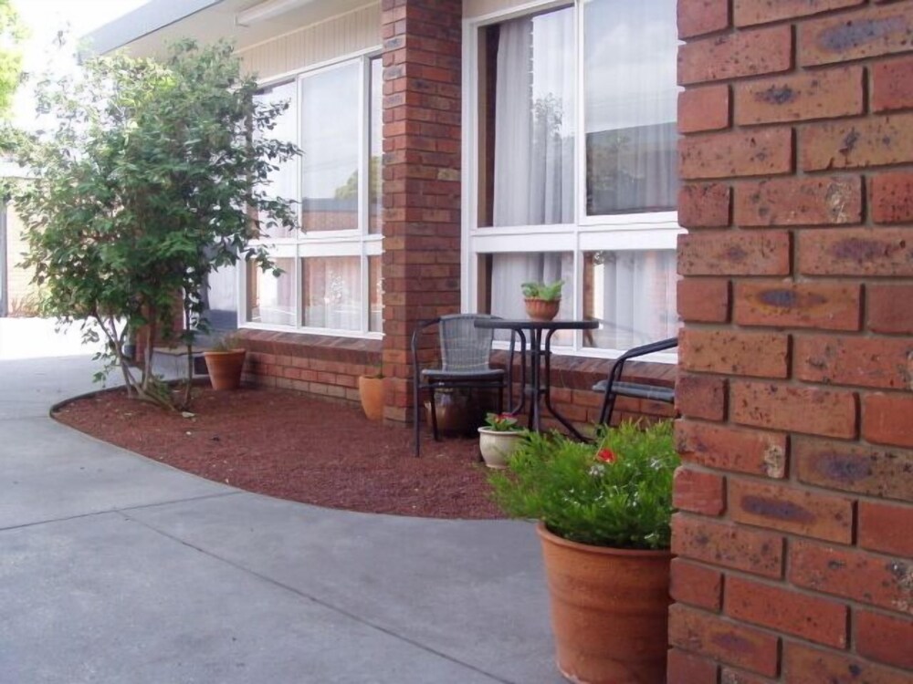 Kardinia Park Motel