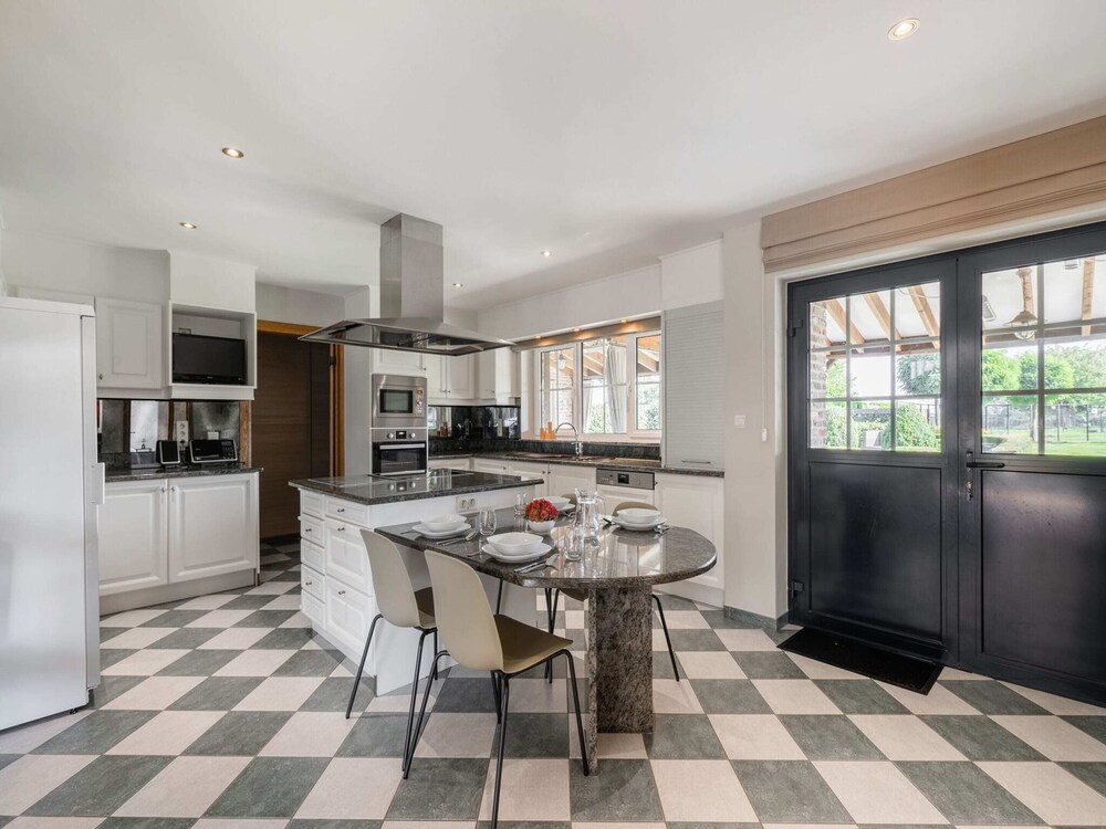 Alken Farm Stay With Terrace