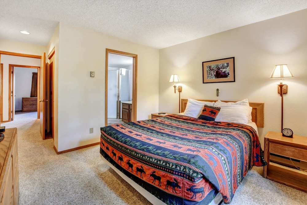 Indian Peaks Resort