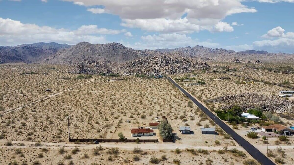 @ Marbella Lane - Moon Designer Home Close to Jtnp