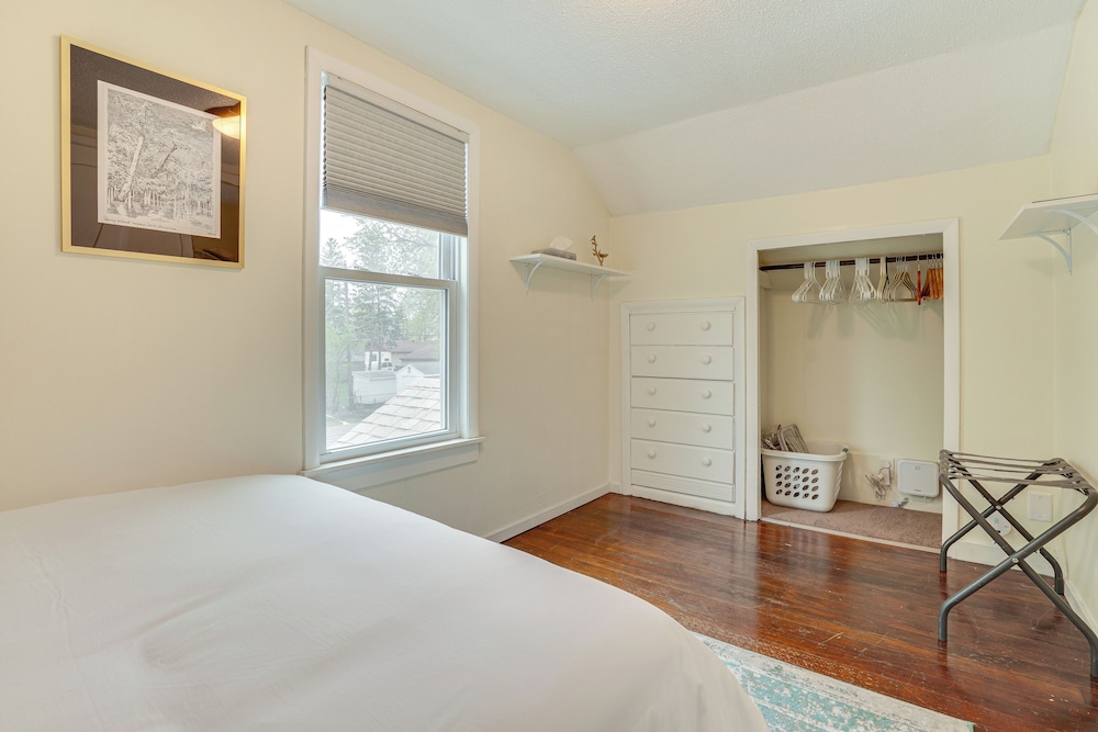 6 Mi to Dtwn: St Paul Home w/ Patio