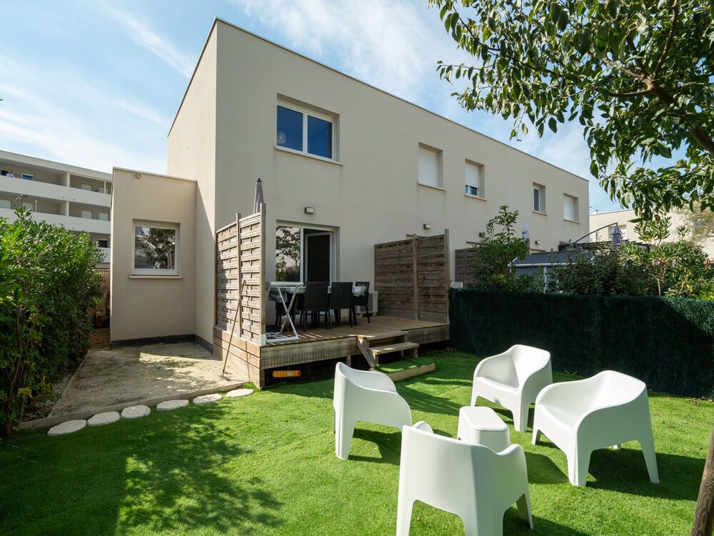 Sunny Villa Stay in Serignan