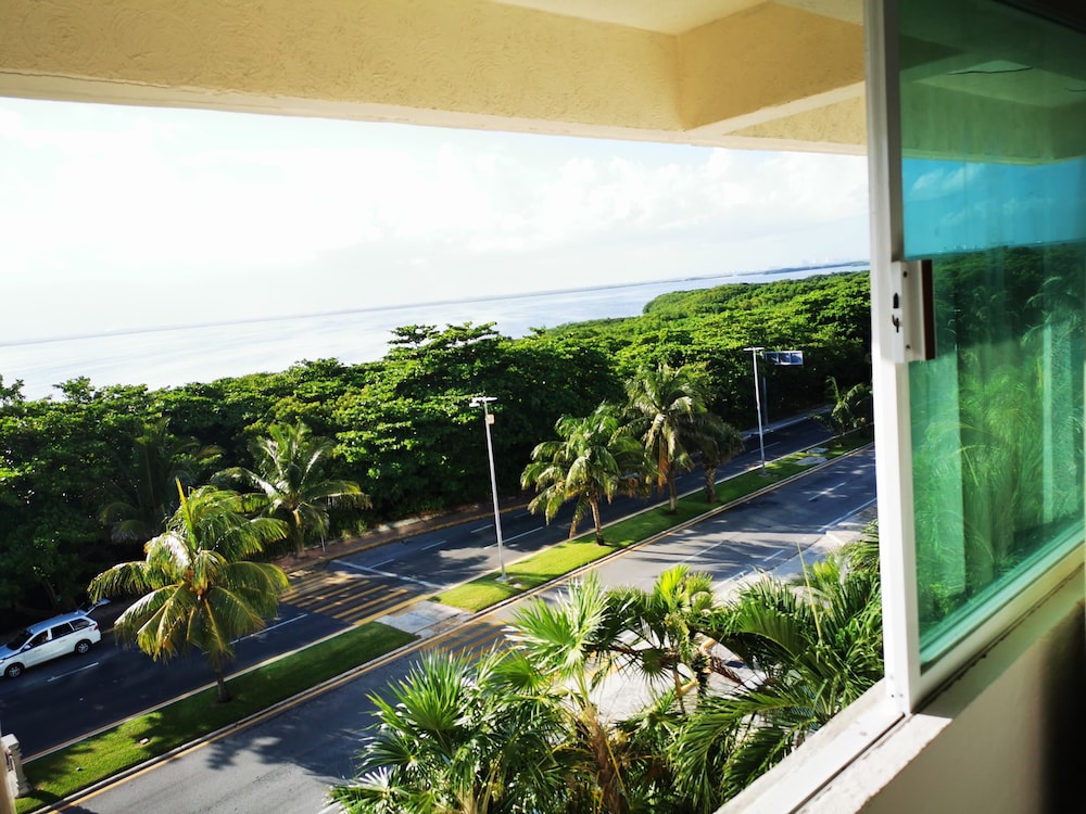 Cozy Studio In Beachfront Condominium