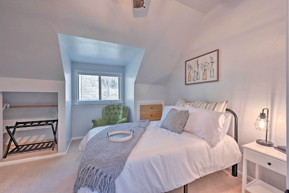 Payson Vacations - Bright Whispering Pines Home Near Scenic Hikes! - Property Image 5