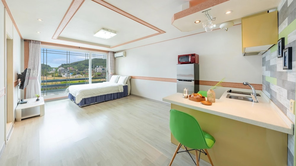 hotel room