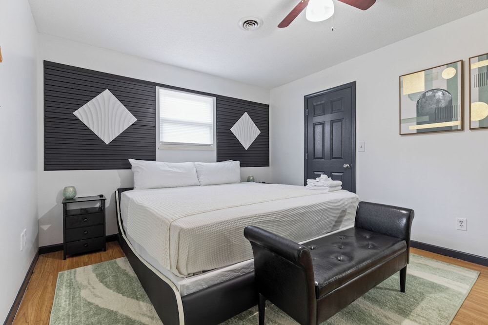 Noir Manor 3BR House