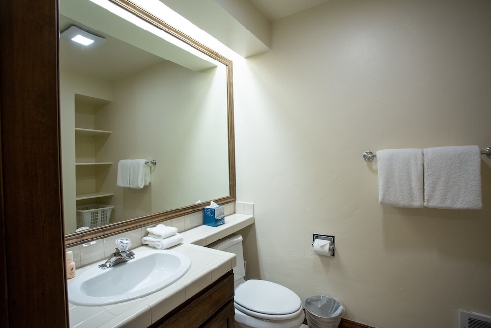 Ridgepoint at Deer Valley Resort - Three Bedroom with Hot Tub #124 3 Condo