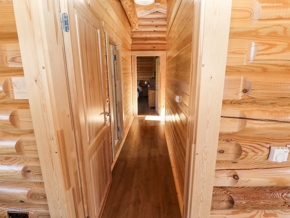 Pine Lodge
