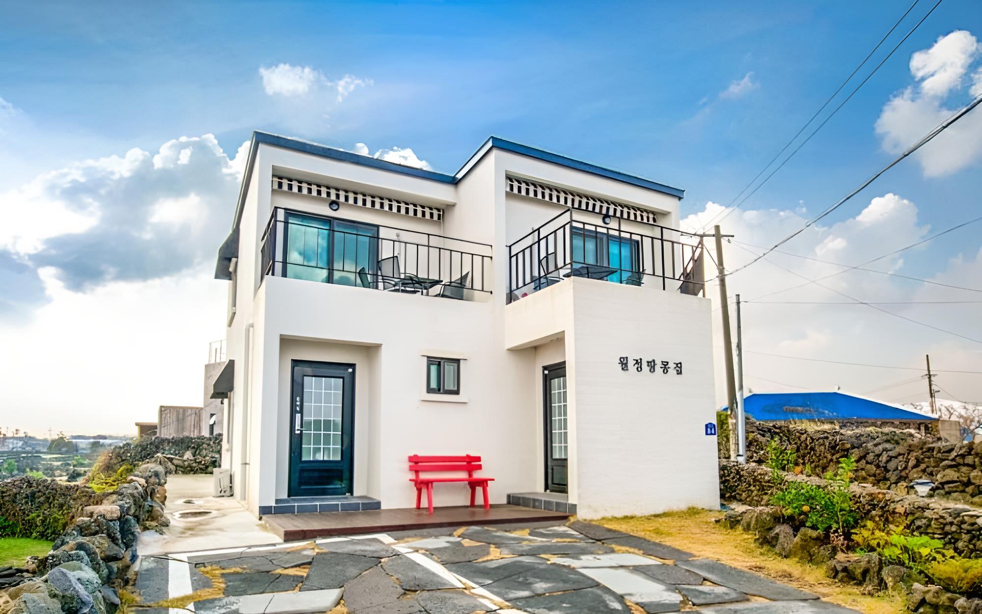 Jeju Woljeong Peanuts Pension