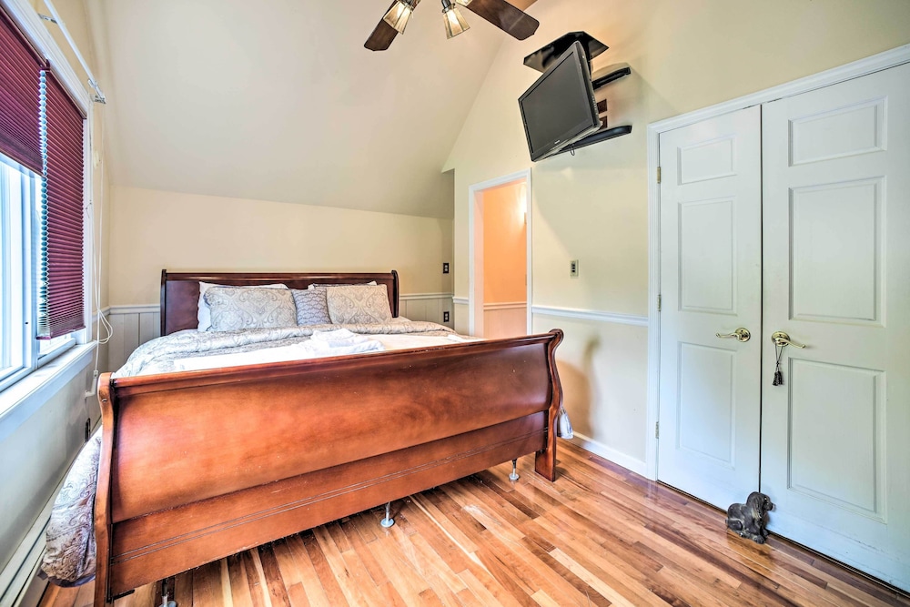 Pet-friendly Latham Retreat ~ 7 Mi to Albany! view 4