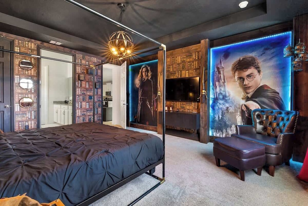 Stunning 7BR Home With Themed Bedrooms
