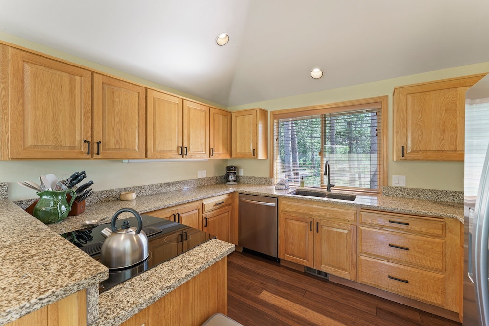 7 Vine Maple 4 Bedroom Home