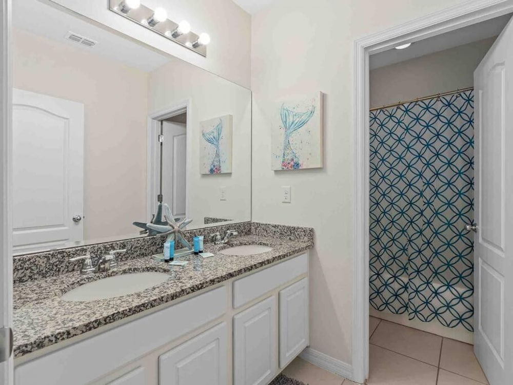 Super Comfy- 7BD 5 5BA Sleep s 22 w Amenities