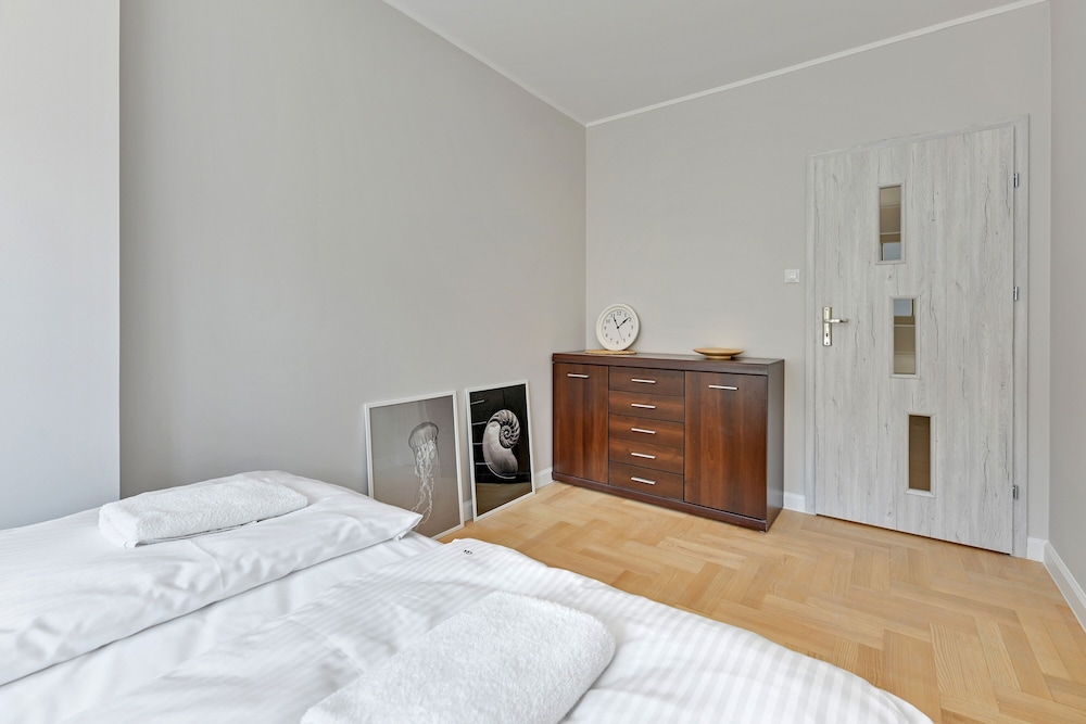 Grand Apartments