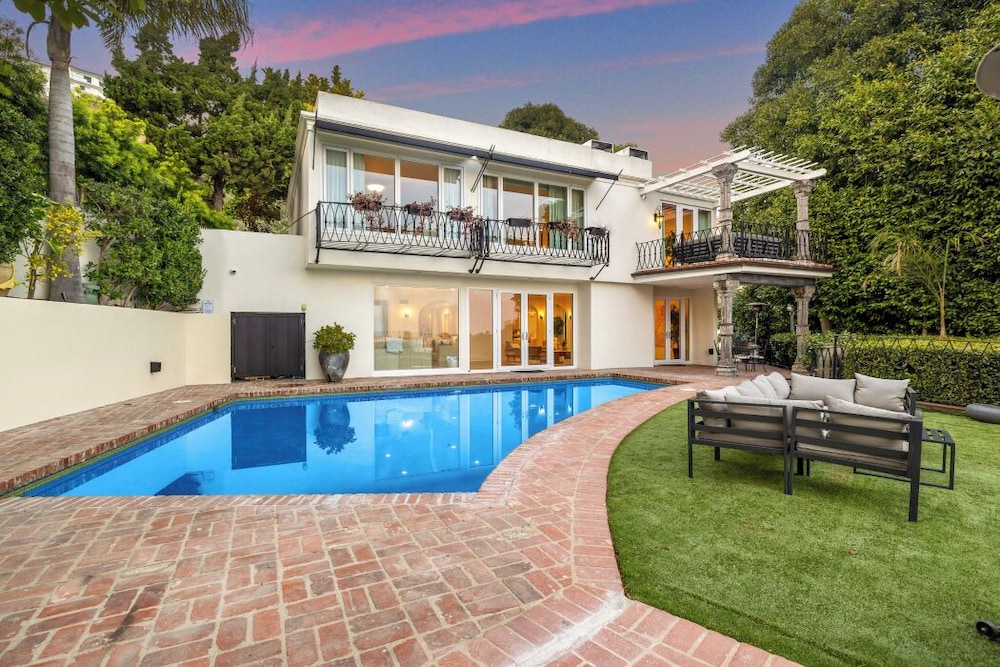 Twilight Terrace - Image 5