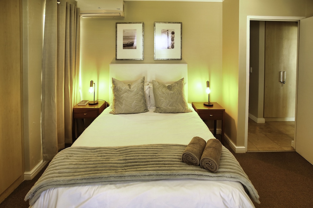 Ellefsen Golf Suite 108, Langebaan 4-Sleeper view 3