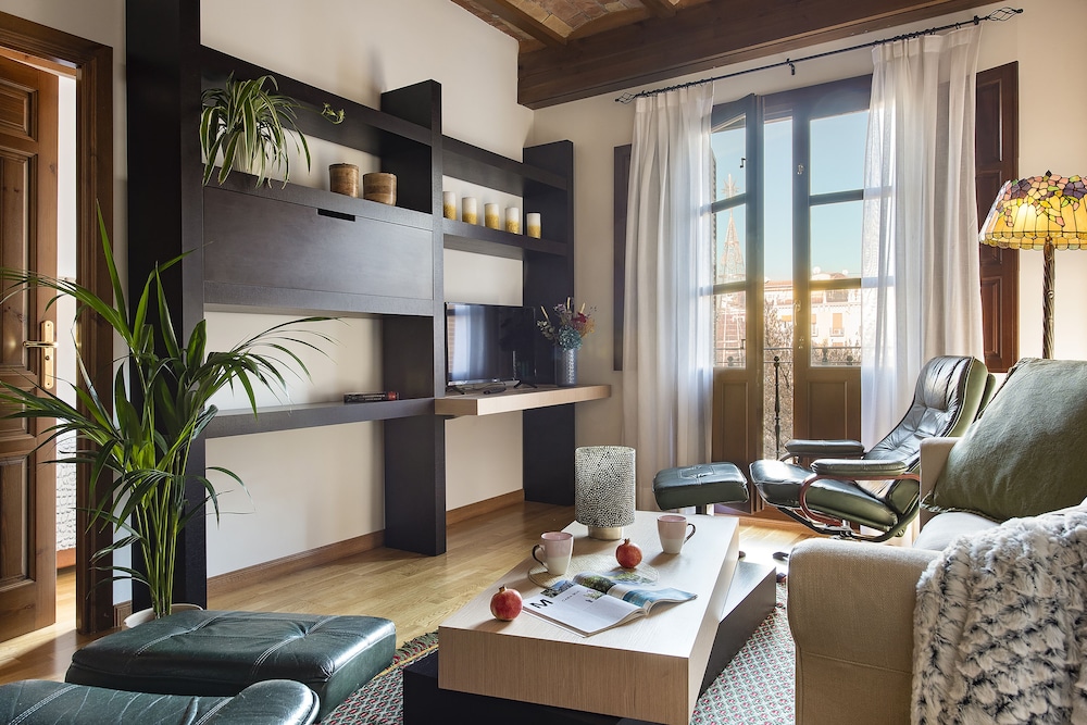 Stylish 2bds Apartment Amazingly Located. Bib Rambla view 5