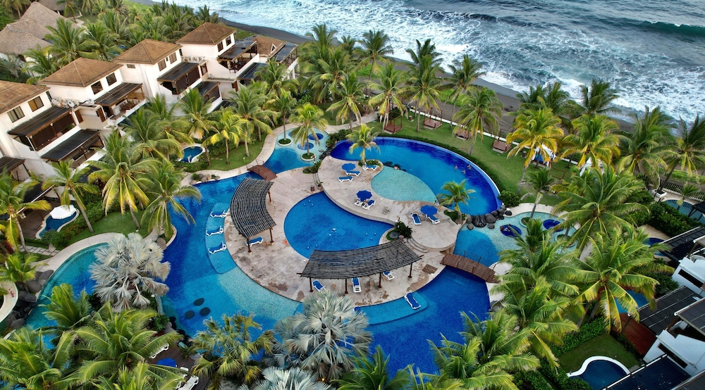 Villas Le Suisse Monterrico
