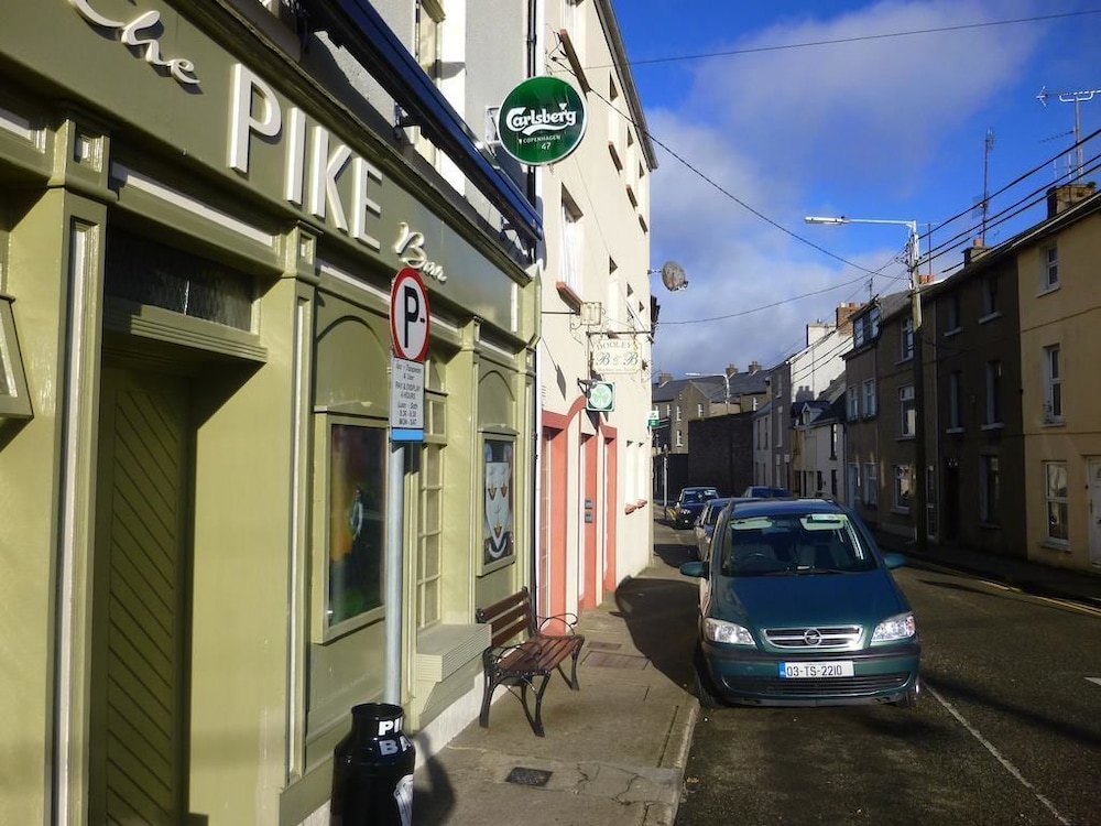 Dooley's Townhouse