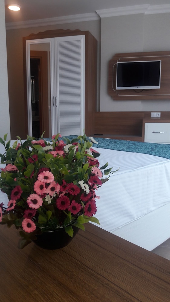 Exelans Hotel & Spa - Image 14