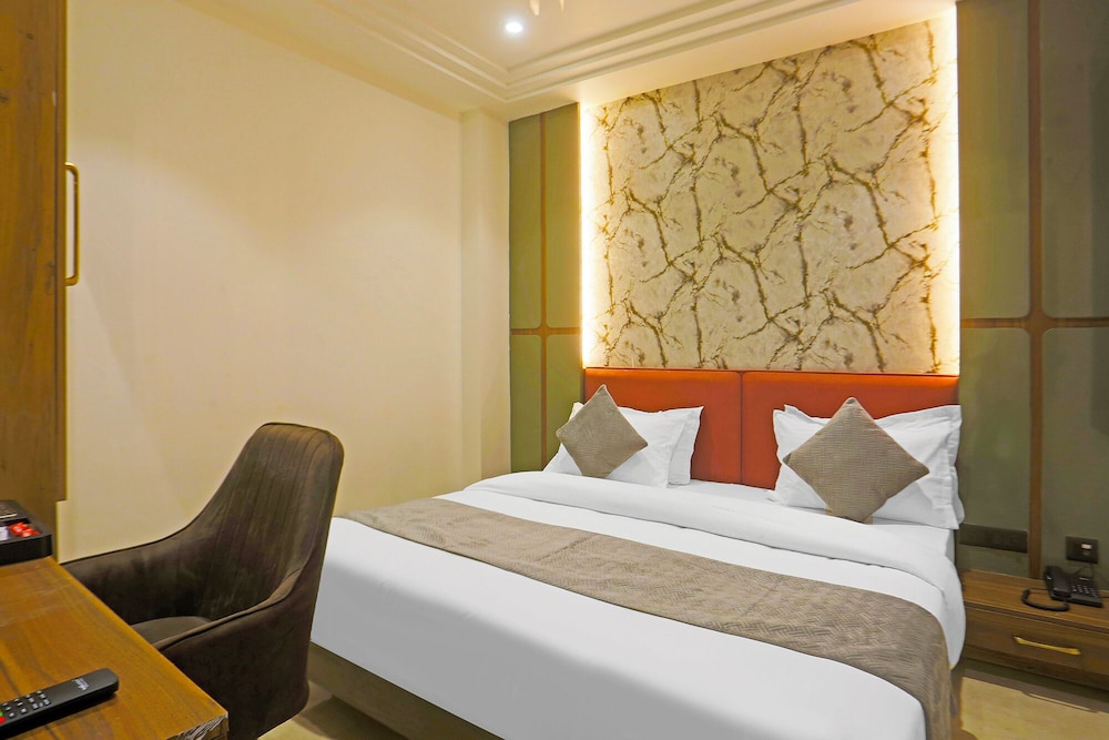 Fabhotel Mishika Inn