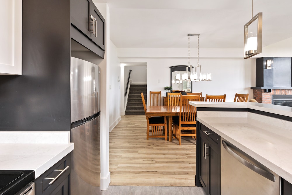 Rivergrass Condos