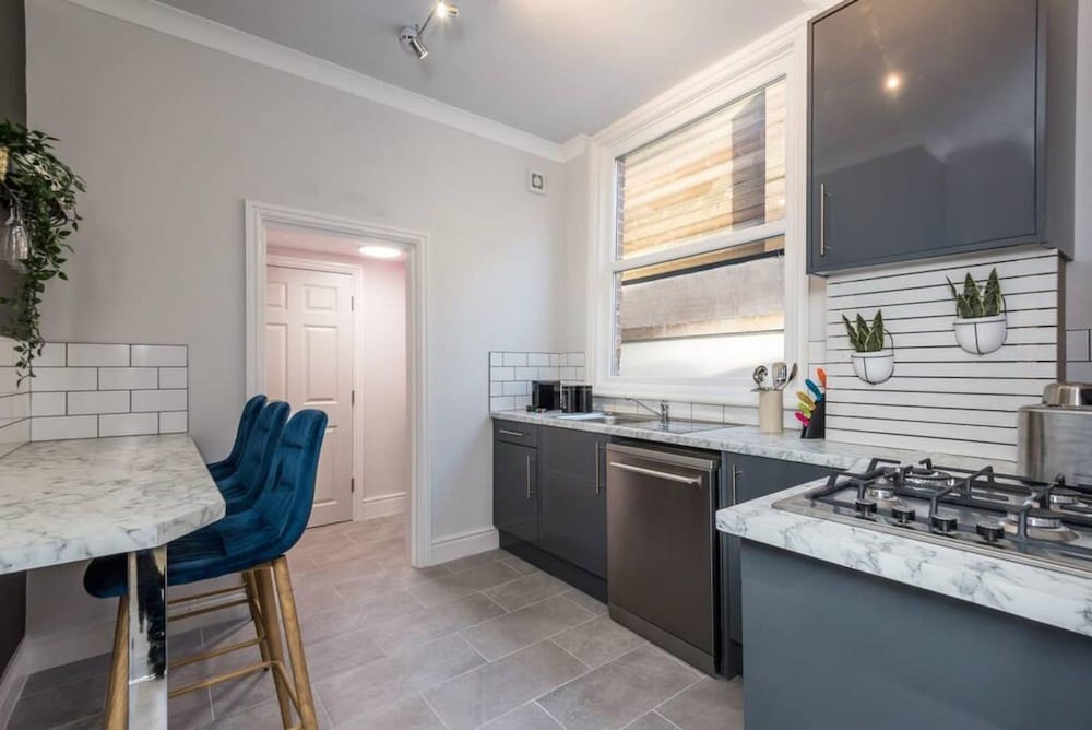 Host Apartments Seel St Townhouse Apt I