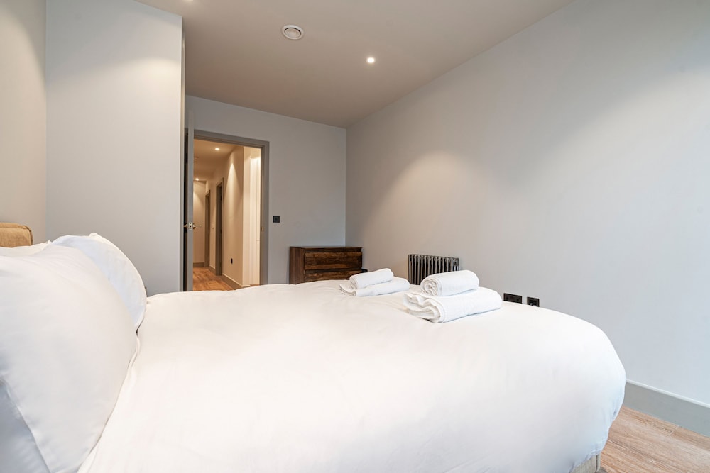 Modern Apartment in North London