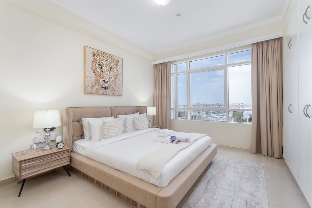 1 Bedroom in Marina With Stunning Ain Dubai View