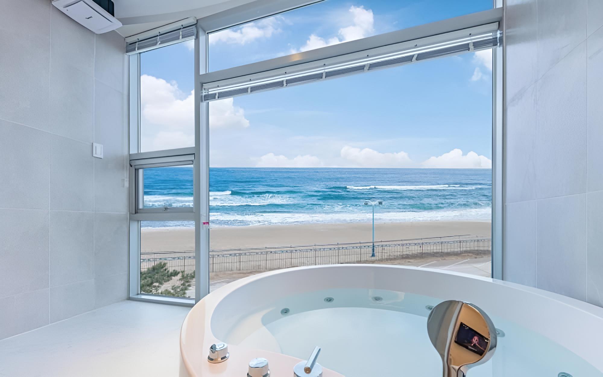 Yangyang Sol Sea Pension view 2
