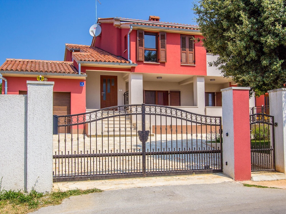 Apartment in Croatia Near the Coast