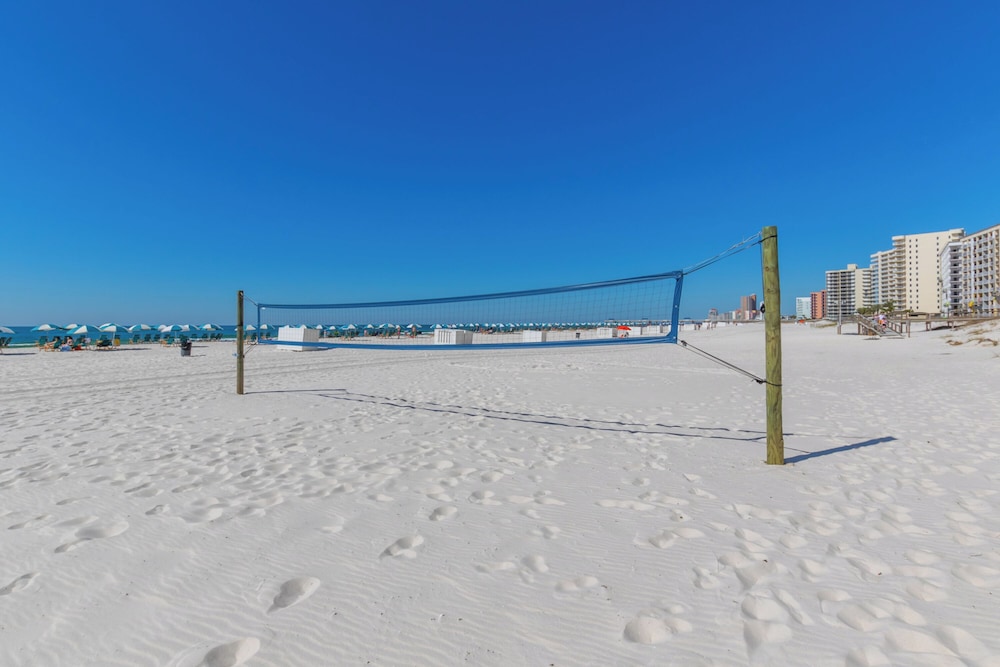 Turquoise Place 1807 D