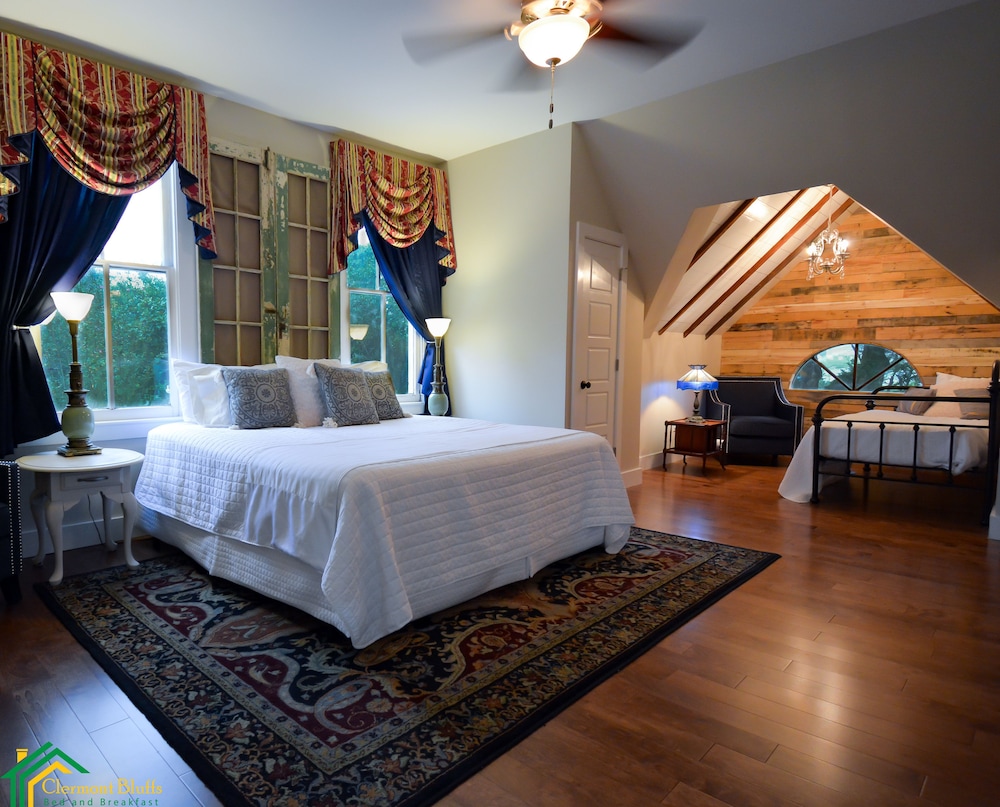 Clermont Bluffs B&B