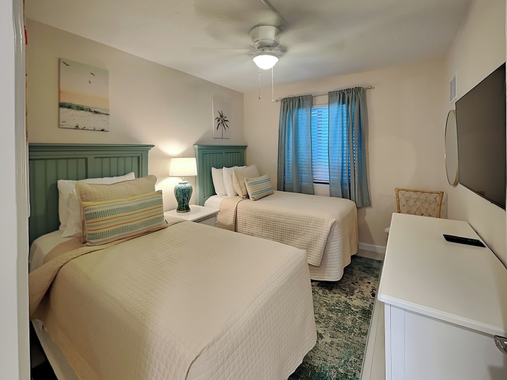 Seaside 3 by Distinctive Beach Rentals