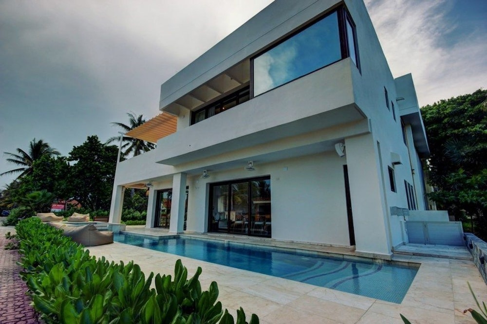 Oceanfront Exclusive Home