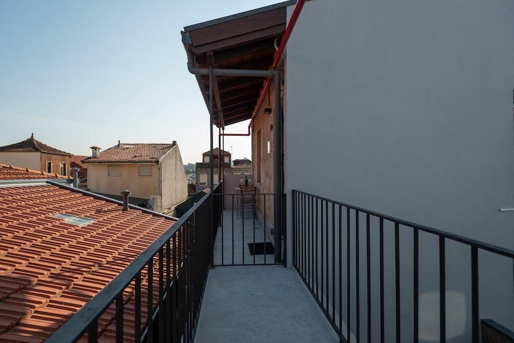 Mezzanine Stylish Apartment U