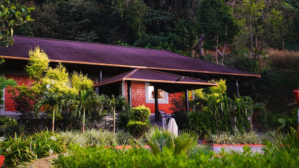 Hong Sau Resort