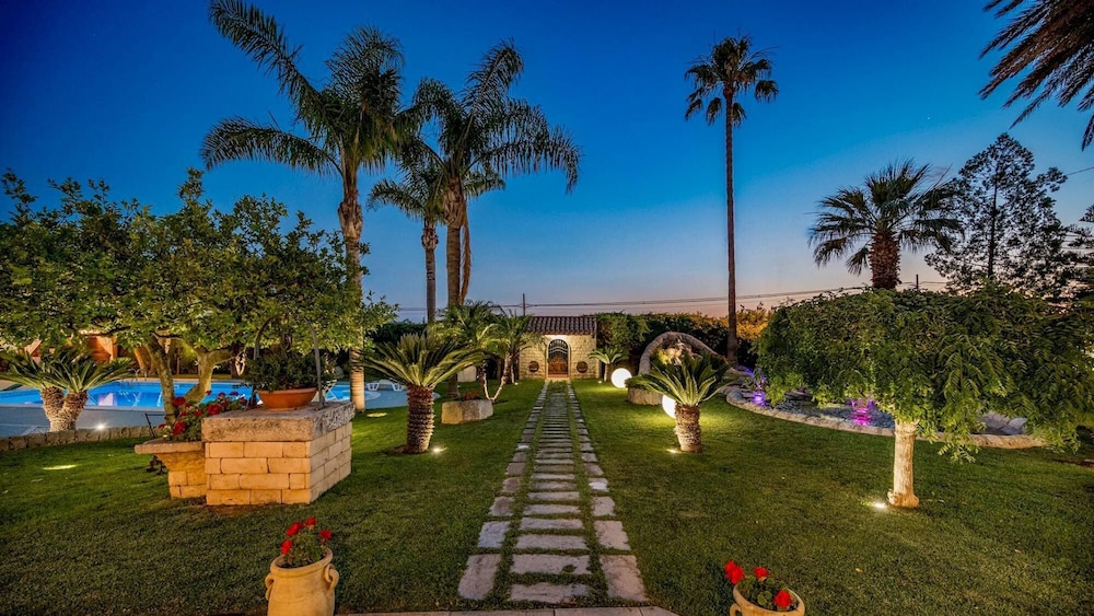 Villa Cutrera 6 Emma Villas view 5