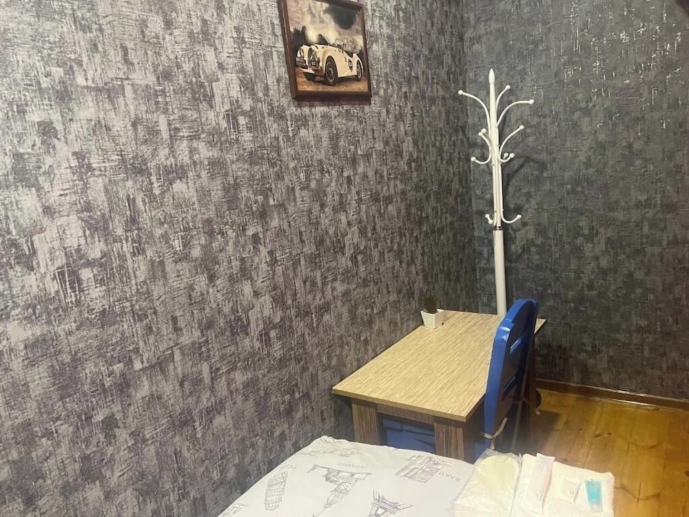 Cth-Baku-Hostel