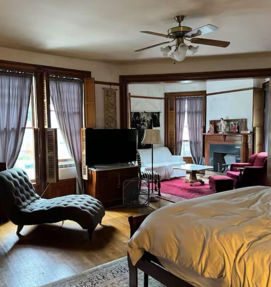 Haslett House