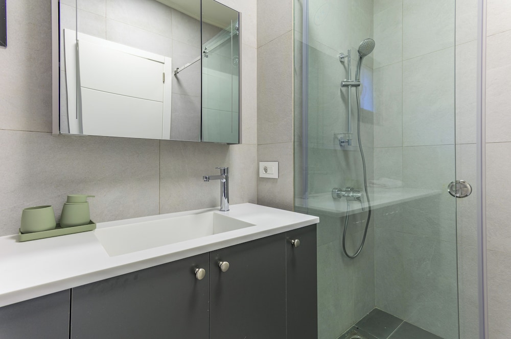 Achrafieh Gate - Modern 3-BR Apartments