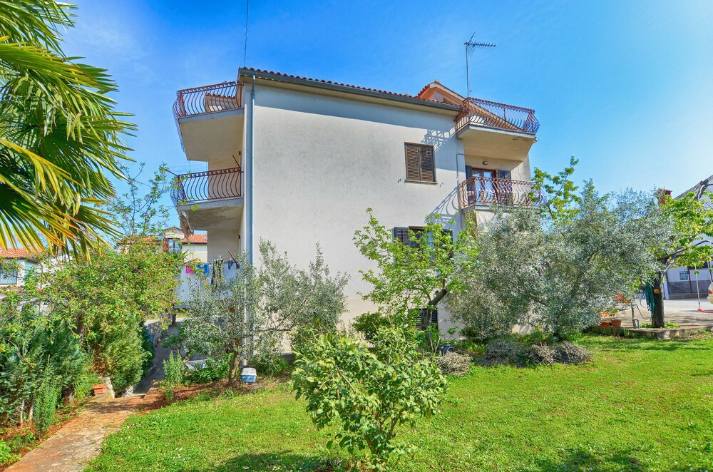 Apartment 1485 view 3